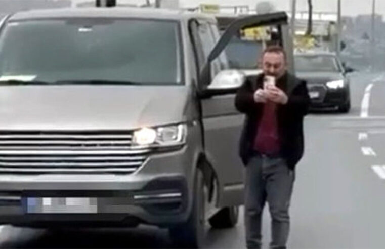 Aracından çekiçle indi, 180 bin TL’yi duyunca hemen geri döndü