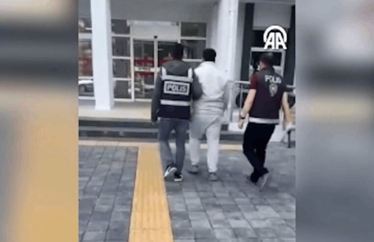Yeni saldırı sinyalleri veren öğrenciler yakalandı1