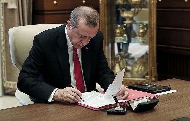 Erdoğan, Nazif Yılmaz’ı bakan yardımcılığı görevinden aldı