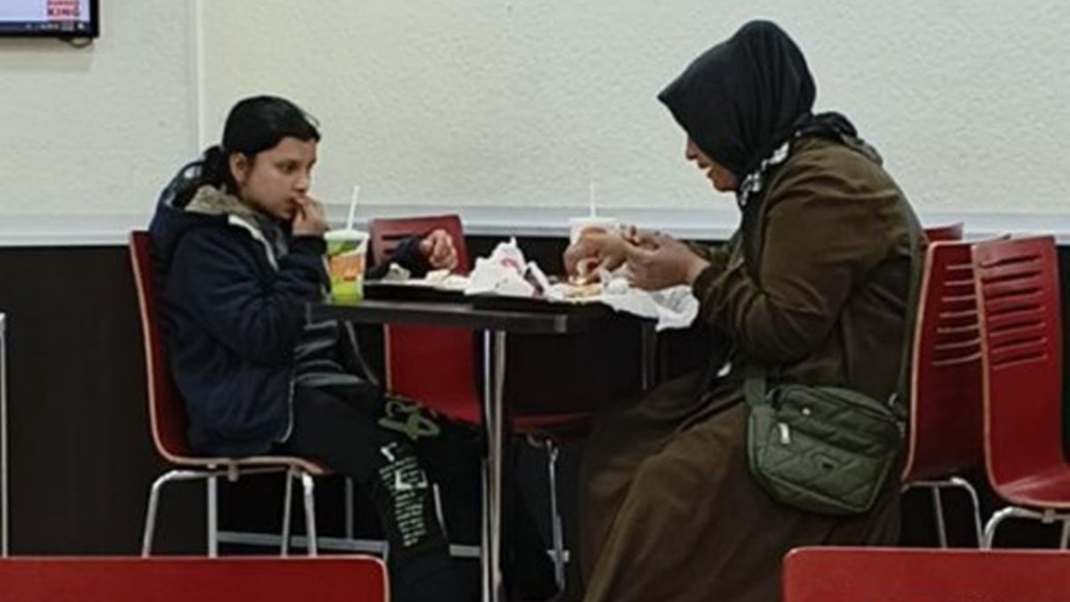 Dar gelirli, zincir restorandan ‘Fakir’ diye kovuldu