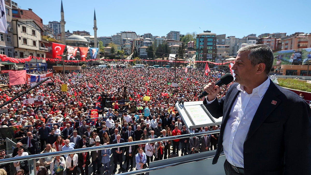 CHP lideri Özel: Kriptolu telefon kayıtları özel kasada saklanıyor
