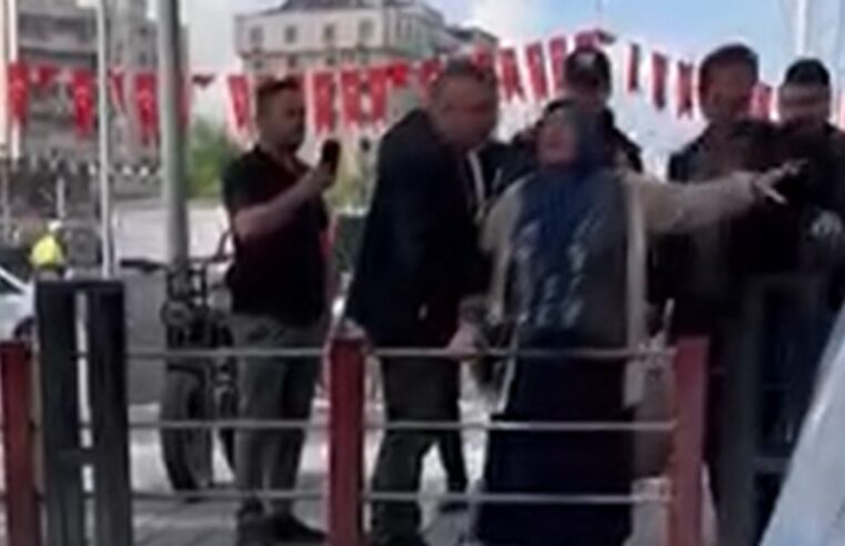 ‘Biz açız’ feryadı bayramlaşmaya damga vurdu