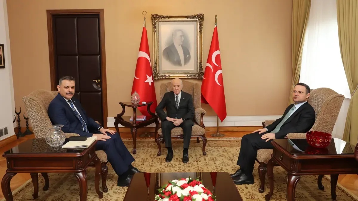 Ankara’da bu soru soruluyor: O dosyada ne var? Ağırel’den dikkat çeken yorum