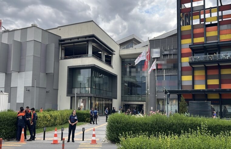 Kayseri’de AVM’de canlı bomba paniği!