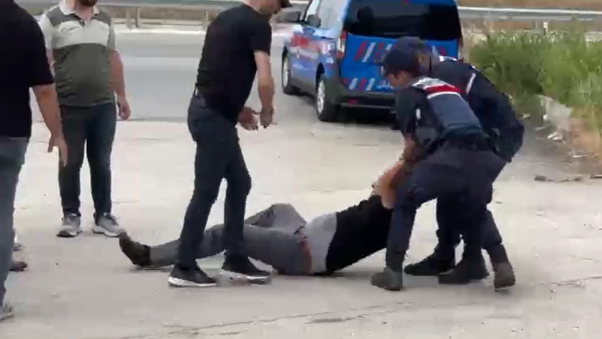 Hakkını arayan madencileri yerlerde sürüklediler