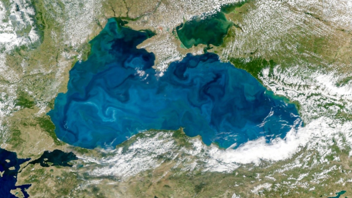 NASA görüntüleri paylaştı: Karadeniz’in rengi değişti