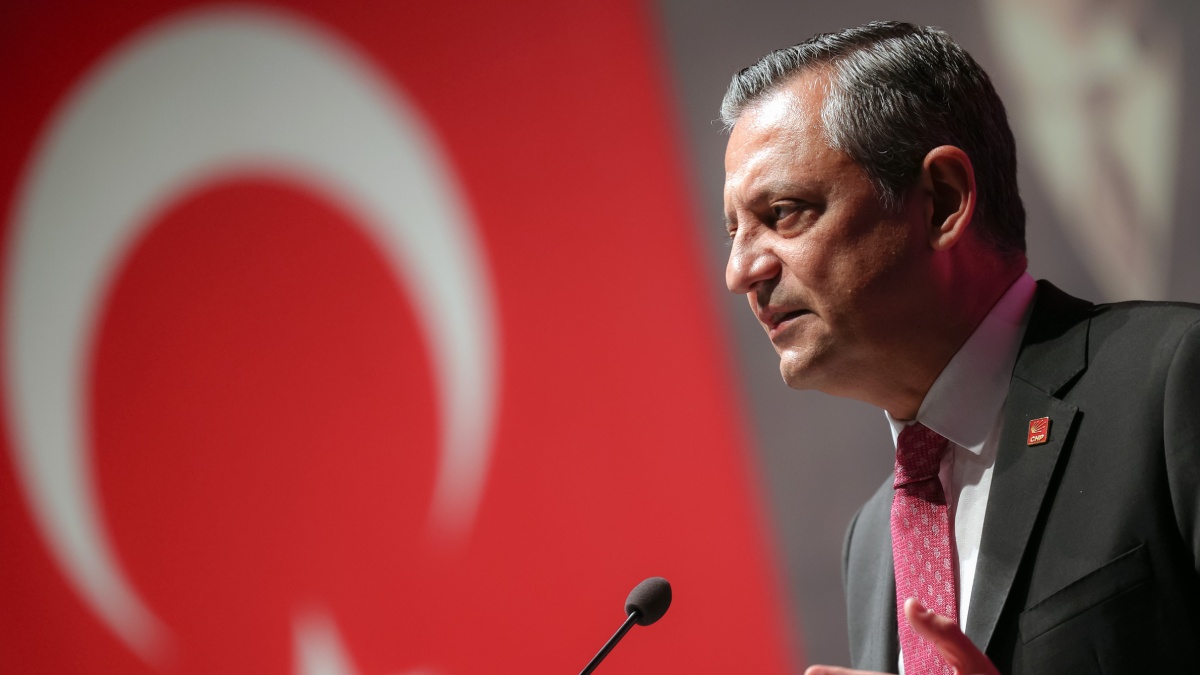 Özgür Özel, NATO zirvesi öncesi FT’ye yazdı