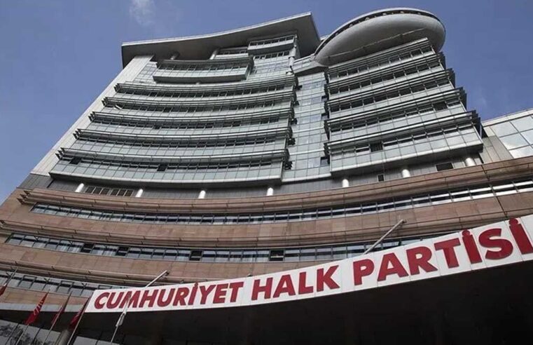 280 eski vekil CHP’den istifa etti