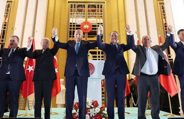 2023’te Erdoğan’ı desteklemişti… Fatih Erbakan adaylığını açıkladı